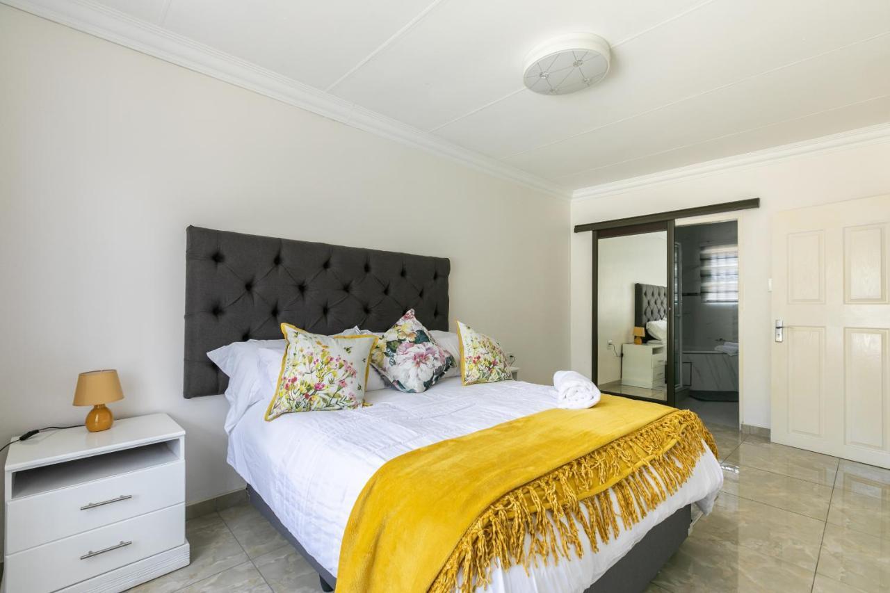 Signature Lodge كمبتون بارك المظهر الخارجي الصورة