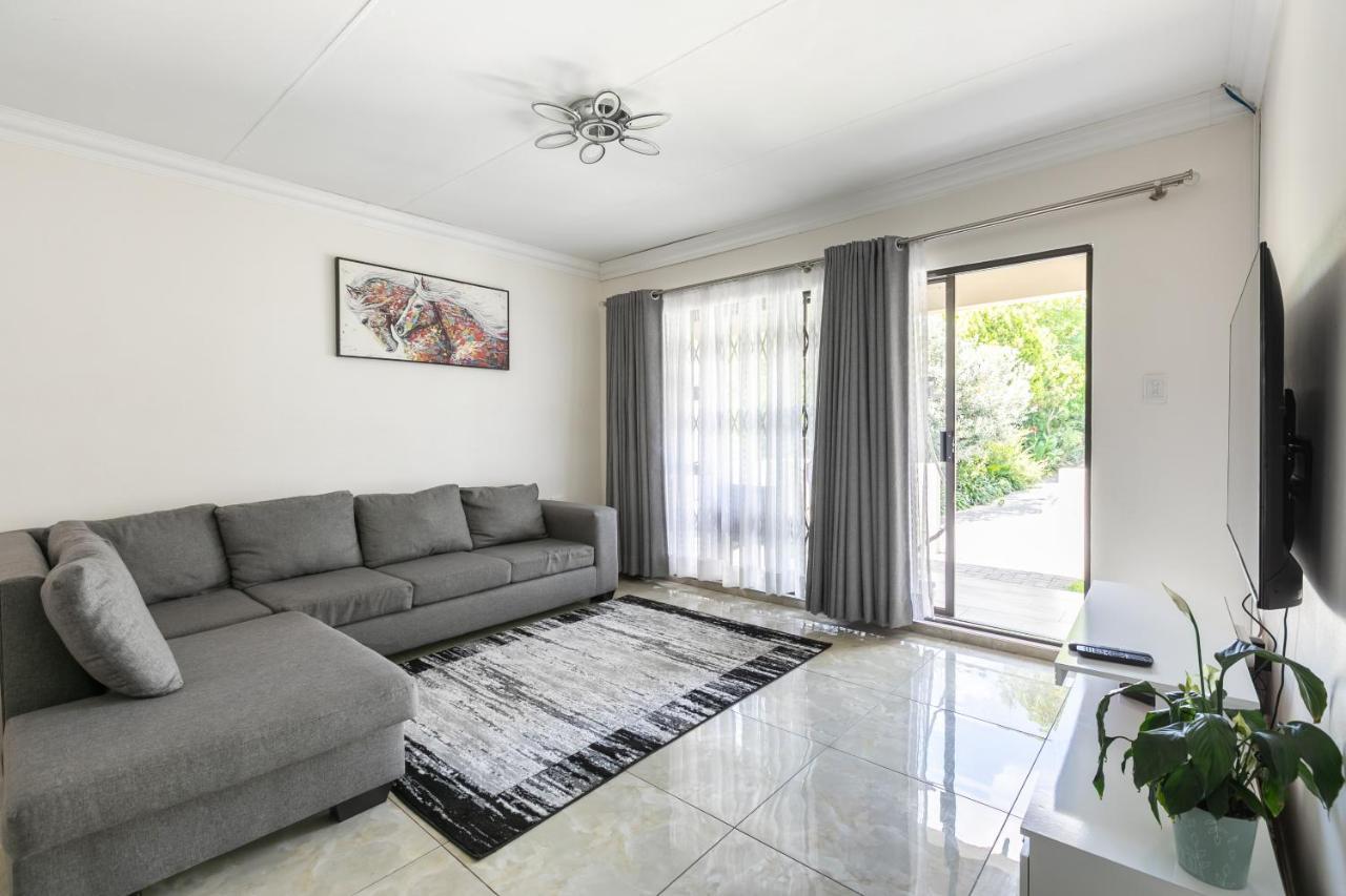 Signature Lodge كمبتون بارك المظهر الخارجي الصورة